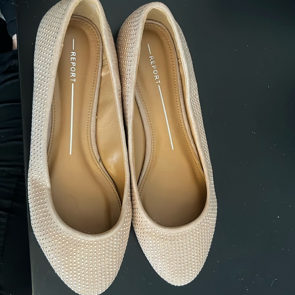 Women’s sparkly flats since 8